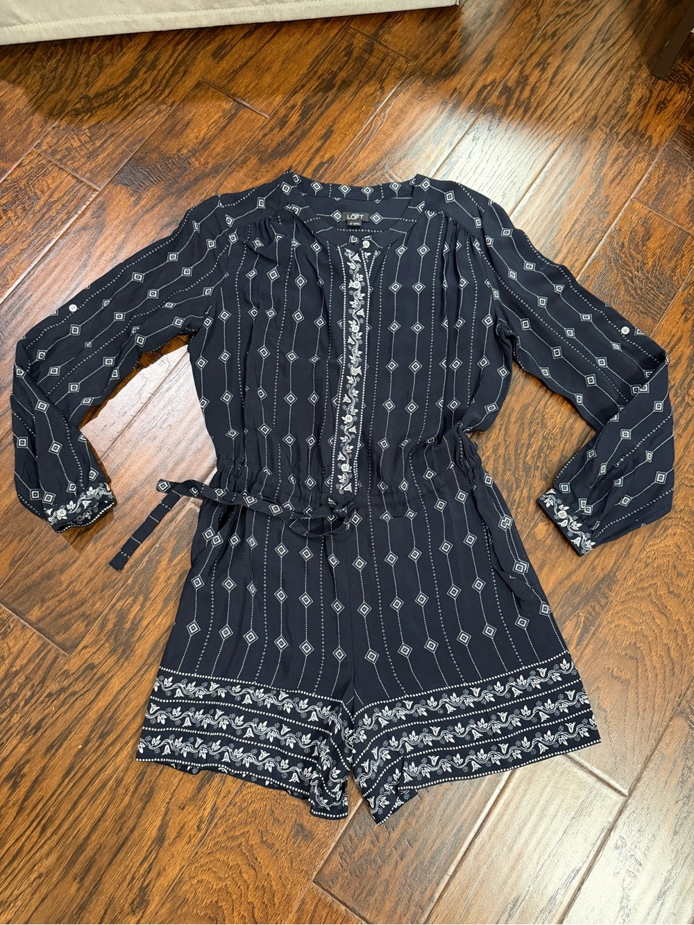LOFT Navy and White Printed Long-Sleeve Shorts Romper Size Small